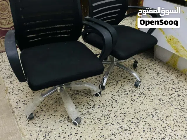 اتاث مكتبي شبه جديد