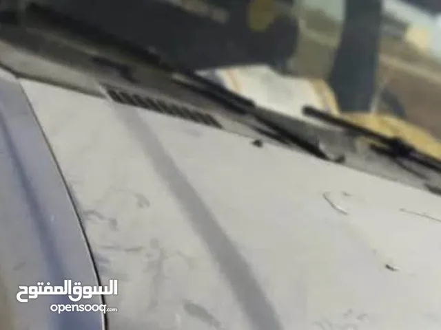 بكم نيسان الشبح لون سلفر ما صورته للبيع او للبدل