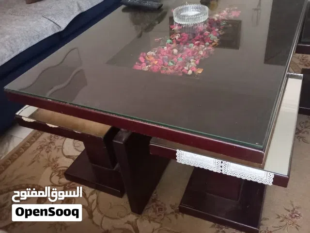 ترابيزة انتريه من قبانى و4 ترابيزة صغيرة من قبانى