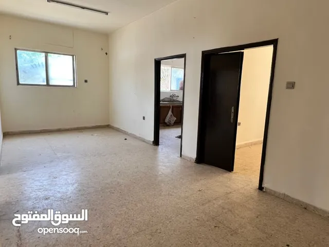 طابق كامل فارغة للايجار في المحدود الشرقي