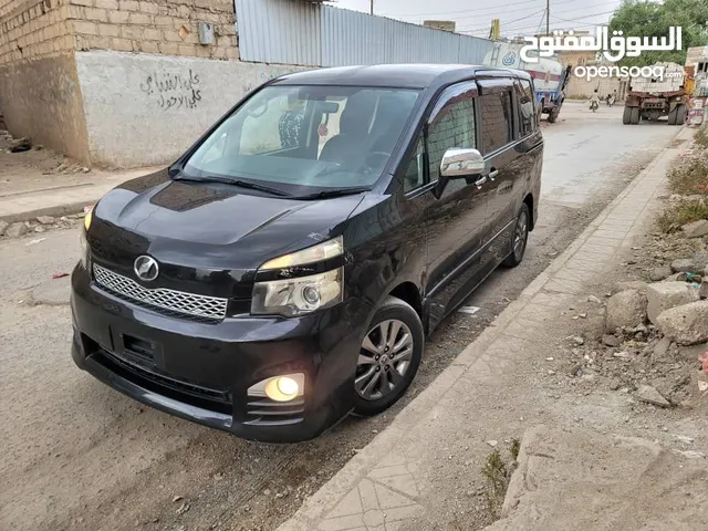 New Toyota Voxy in Al Bayda'