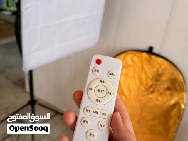 سوفت بوكس جديد حتى جنطته موجودة ب 3 انارات شمسي واصفر وابيض