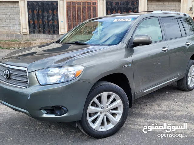 Used Toyota Highlander in Sana'a