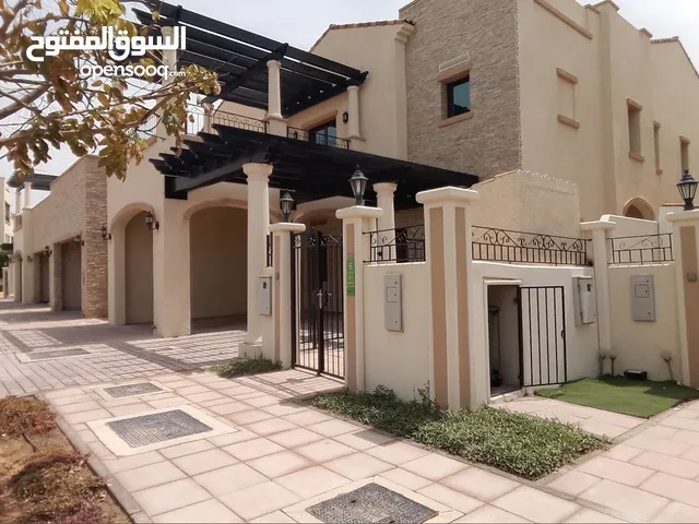 4970 ft 4 Bedrooms Townhouse for Rent in Abu Dhabi Bloom Gardens