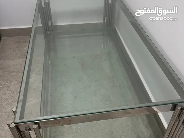 Glass table for sale Like new