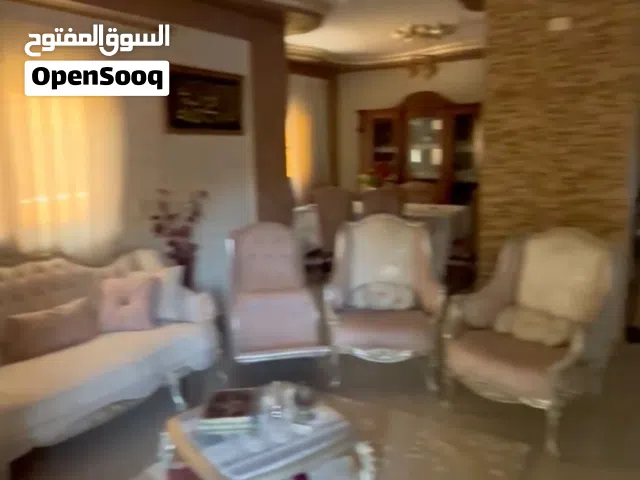 شقه بفيلا للبيع