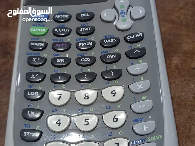 الة حاسبة علمية