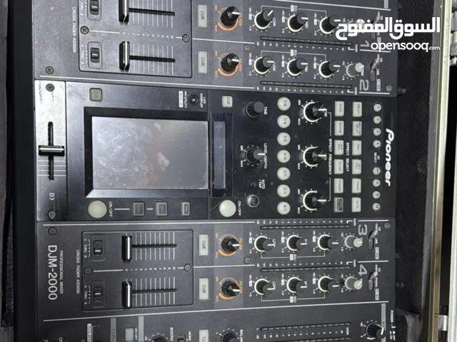 DJM 2000 dj mixer