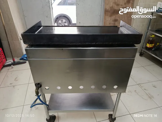 عدة مطعم للبيع