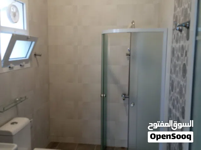 **شقة للإيجار**  **الموقع:** [مرتفعات سادسه/ العامرات]