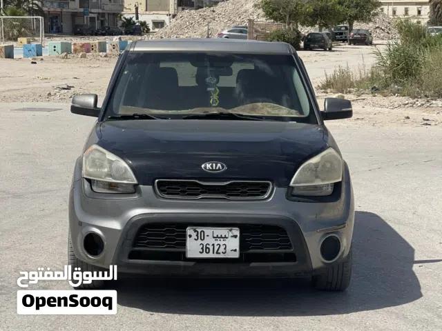 2013 كيا سول LX