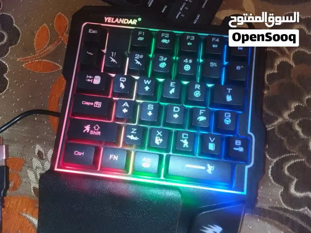 كيبورد  وفأره  وكاله للكمبيوتر ومبايل مدخل عريض  ولا يووجد ترجيع