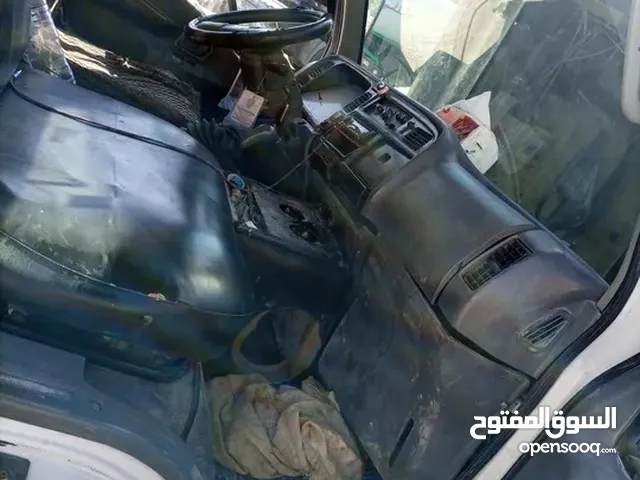قلاب ميتسوبيشي 1997