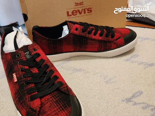 branded, high quality shoes this includes levis and Adidas shoes that are completely brand new
