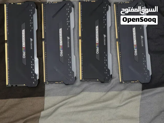 رامات ddr4,32gb,3600mhz من corsair عدد 4