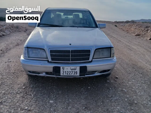 1999 مرسيدس بنز الفئة-C C 180