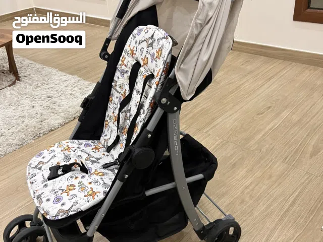 عربة اطفال من بيبي شوب ماركة LORENZO