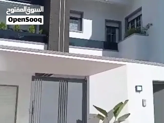 370 m2 More than 6 bedrooms Villa for Sale in Tripoli Al-Bivio