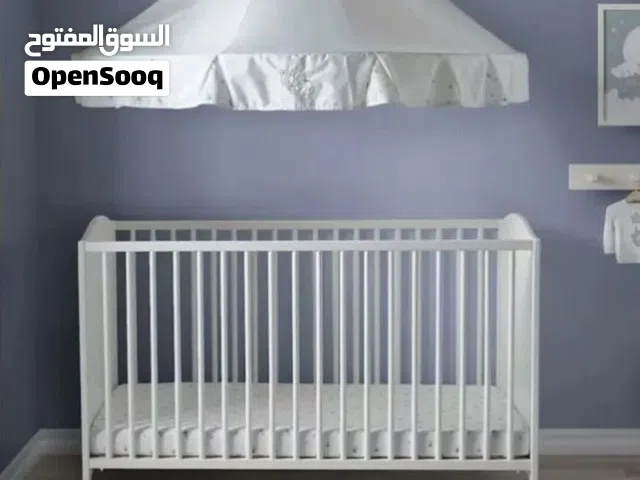 سرير للبيع