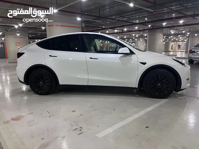 Tesla y long range 2021 اوتوسكور B+