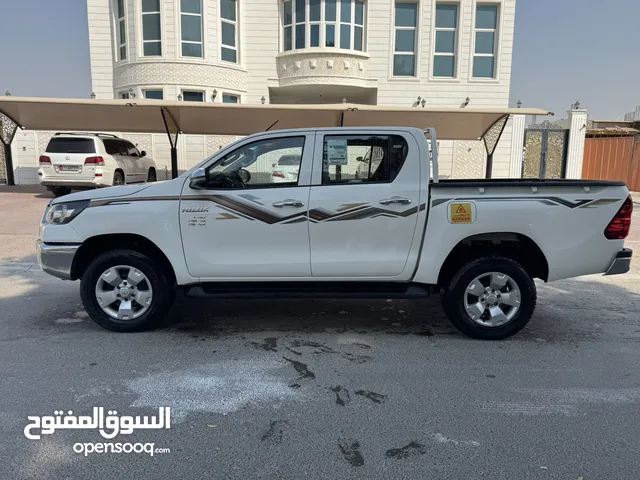 Used Toyota Hilux in Abu Dhabi