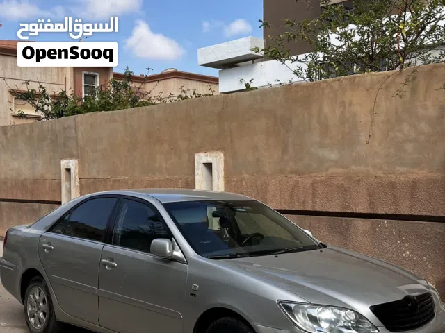 2004 تويوتا كامري E