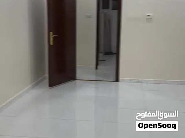 للايجار منطقه جابر العلی شقة غرفتين حمامين صالة غرفة شغالة  تكييف مركزى مواقف 2 اسانسور دور اول
