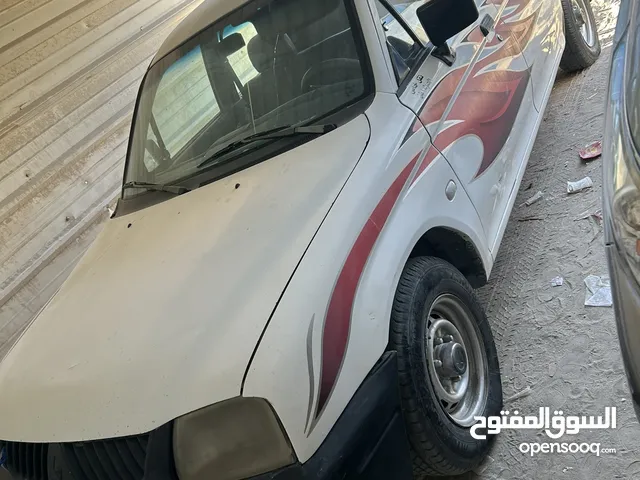 للبيع وانيت ميستوبيشي 2006