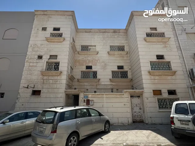 300 m2 More than 6 bedrooms Townhouse for Rent in Al Ahmadi Dhaher