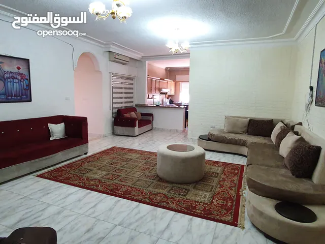 من ألمالك مباشر شقةعائلية مفروشة بلجبيهة ,خلف مدارس ألابداع التربوي, أجار سنوي و قابل للدفع ألشهري