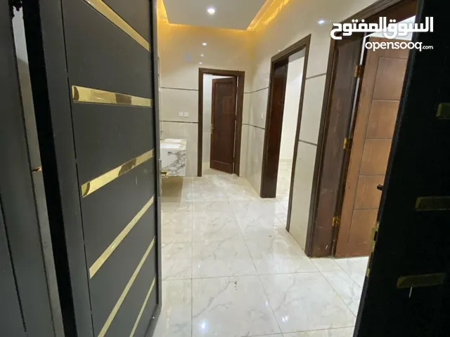 335 m2 5 Bedrooms Apartments for Rent in Al Riyadh An Nakhil