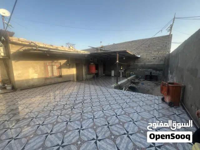 100 m2 1 Bedroom Townhouse for Sale in Basra Qibla