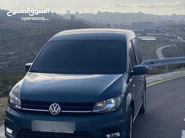 كادي 2015 بودي 2016 مطور 2000  180حصان السيارة بحالة جيدة