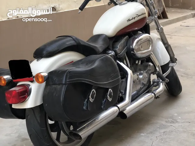 Harley Davidson bike super low 883CC