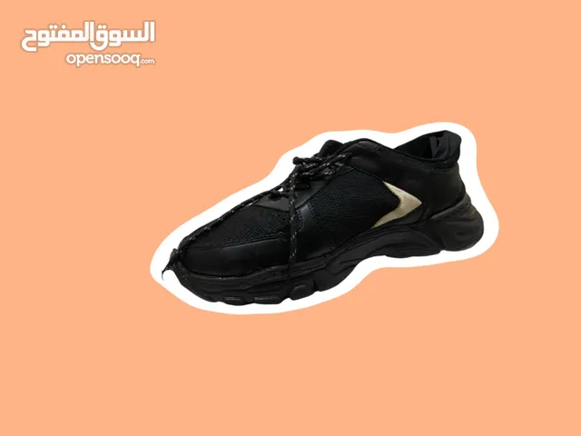 احذية مستعمله للبيع فى مصر : احذية تمبرلاند مستعمله : كوتشي ستارز اصلي