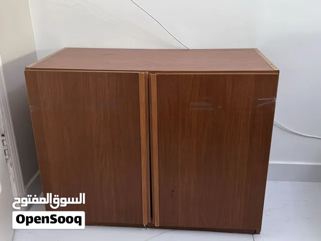 طاولة تخزين بنية