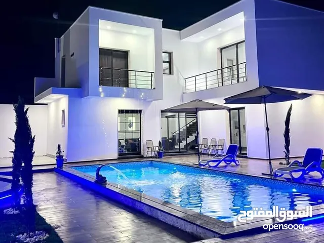 300 m2 3 Bedrooms Villa for Rent in Tripoli Tajura