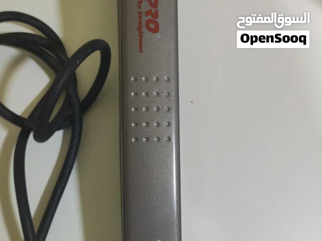 مملس مكواة الشعر من بيبي ليس برو 70 واط أيوني تيتانيوم  لوحات طويلة جدًا جديدة .درجة الحرارة 150/230