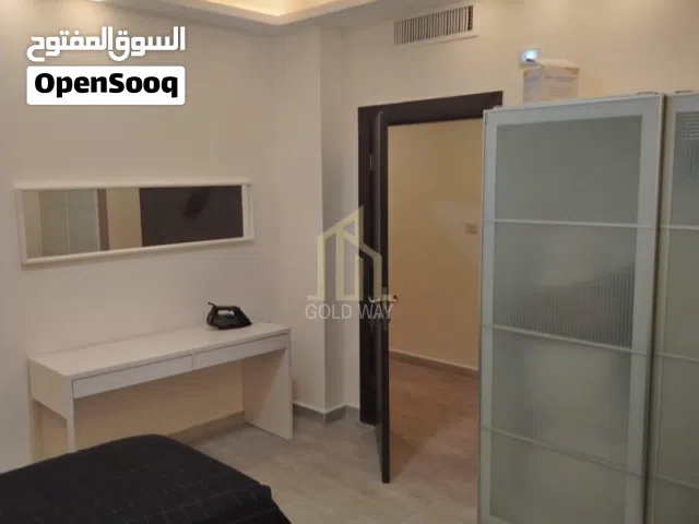شقة تصلح للإستثمار طابق ارضي 133م بالقرب من السفارة البريطانية في عبدون / ref 1371