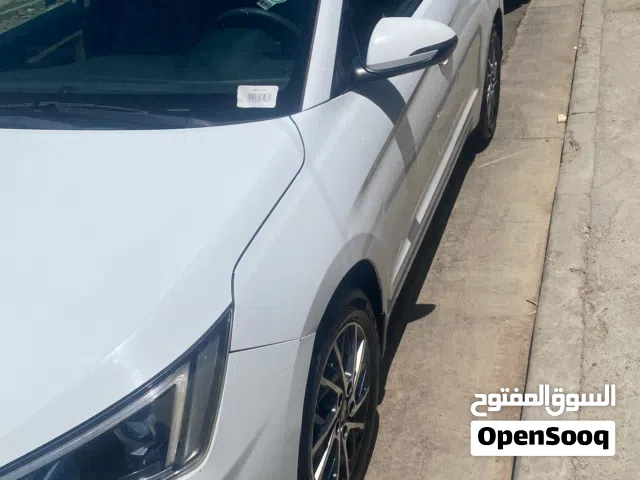 2020 Hyundai Elantra GL MID