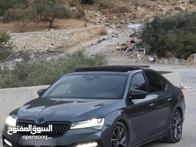 سوبيرب سبورت لاين بلاك اديشن