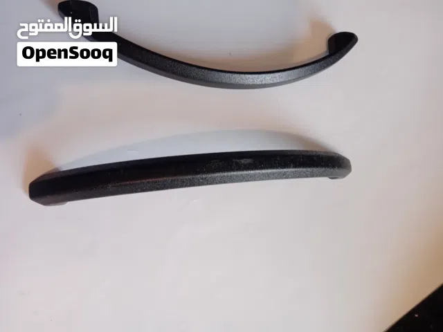 ايدي مطبخ اسود ايطالي