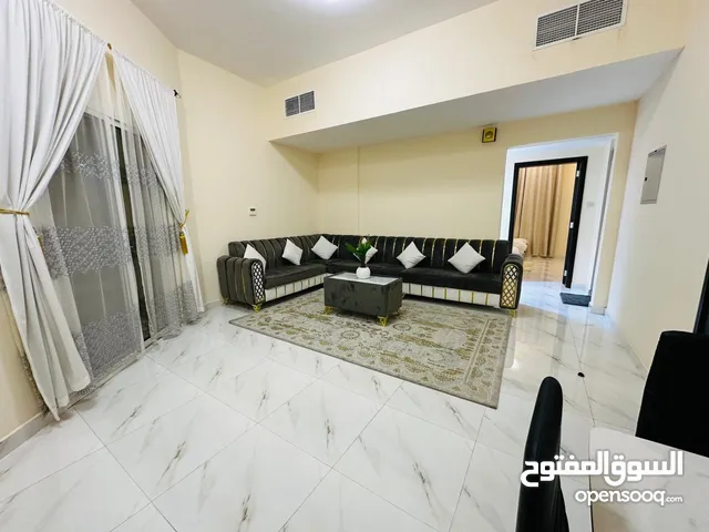 F3 / للايجار الشهري في عجمان - غرفتين وصالة - كورنيش عجمان - مفروشة - مساحة واسعة - شامل - موقع حيوي