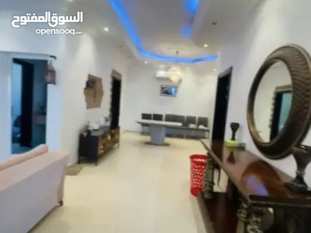 ملحق في منطقة الباهيه/البحر من المالك مباشره بدون وساطه وقابل للتفاوض على السعر