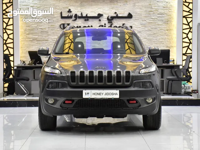 Jeep Cherokee TrailHawk ( 2014 Model ) in Grey Color GCC Specs