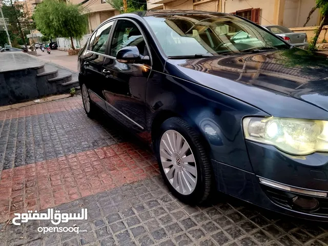Volkswagen Passat 1.8, M: 2008