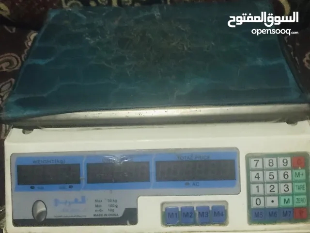 ميزان مستخدم نظيف
