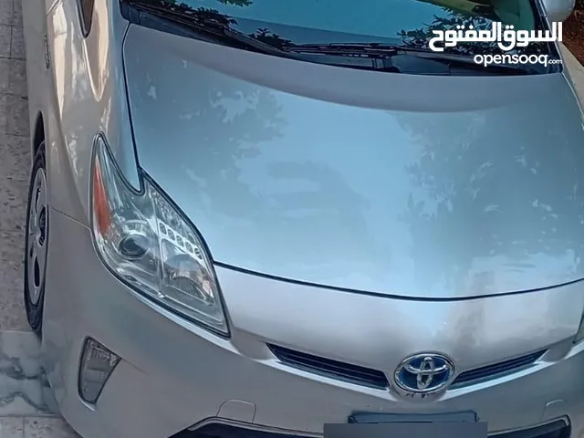 تويوتا بريوس 2014 بطاريه مركزيه تحت الكفاله