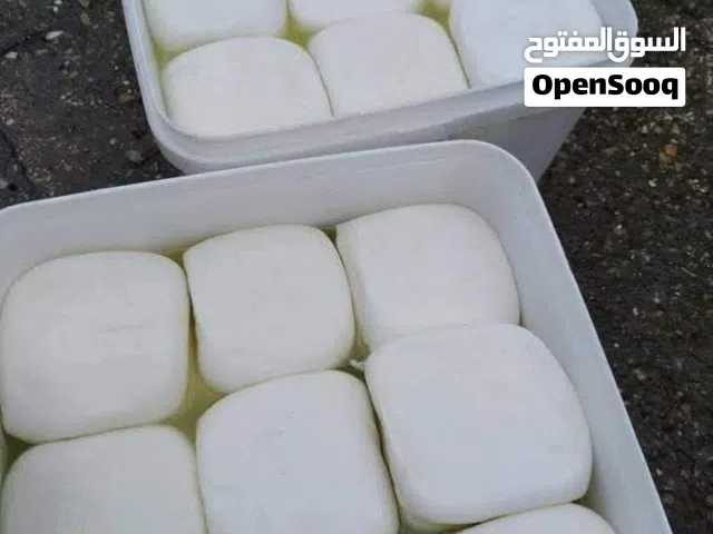 يوجد جبنه وا لبنه وا لبن سنينا