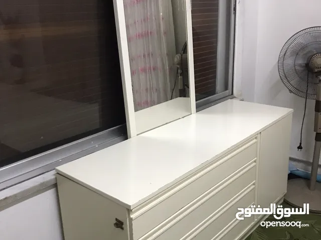 غرفة نوم ايكيا بحالة ممتازة